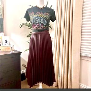 Zara faux leather pleated skirt dark burgundy